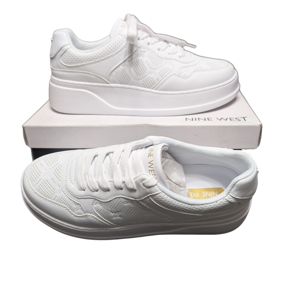 Nine West Gingy3 All White Lace Up Platform Sneakers Classic Design Size 10M